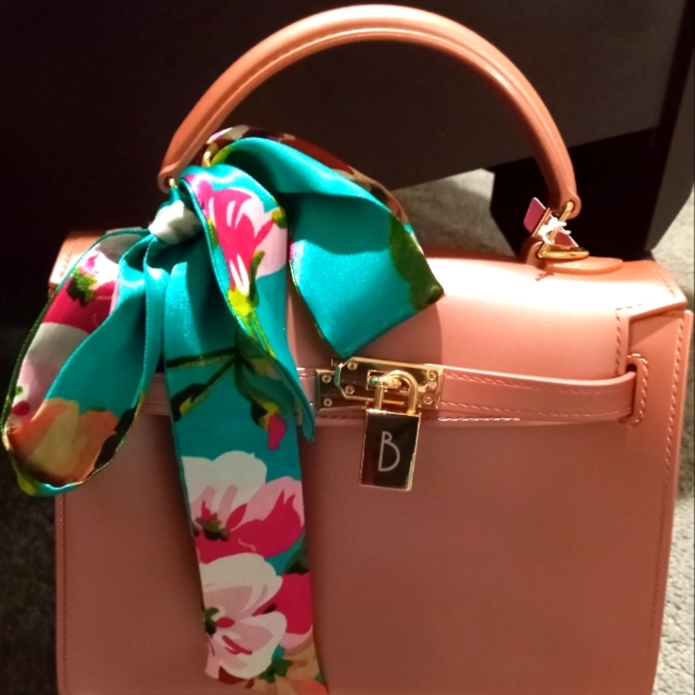 Light pink purse